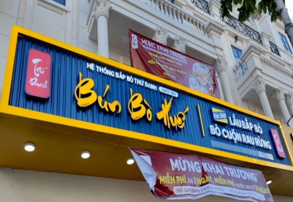 Bảng hiệu quán ăn