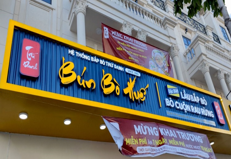 Bảng hiệu quán ăn